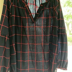 She + Sky Black and Red Patterned Blouse
